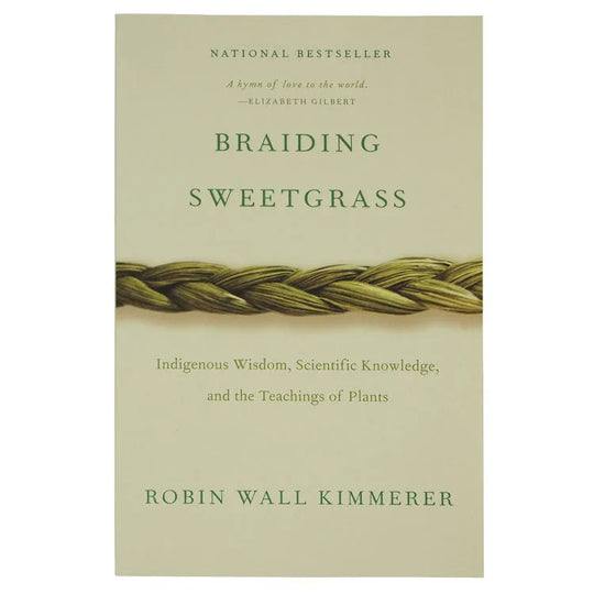 Front cover of Braiding Sweetgrass by Robin Wall Kimmerer