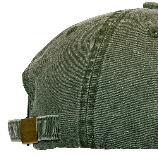 Cap buckle detail