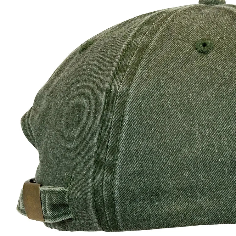Cap buckle detail